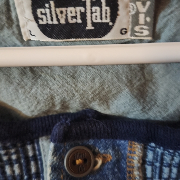 Levi's Silver Tab Shirt - Picture 4 of 6